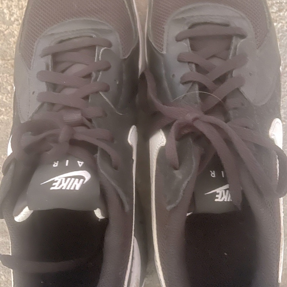 Like new (worn once) Youth Nike Air
